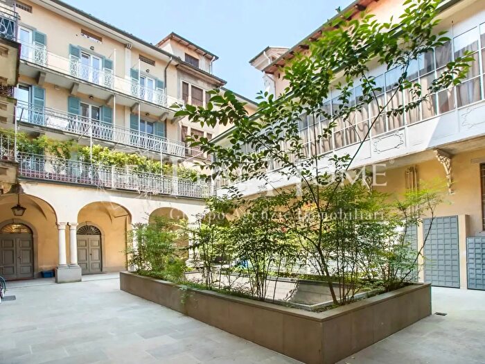 Appartamento quadrilocale in vendita in Piazza Pontida, Bergamo