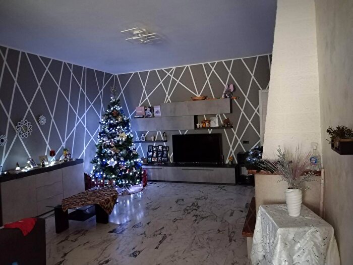 Appartamento quadrilocale in vendita in Via Bordonaro, Floridia