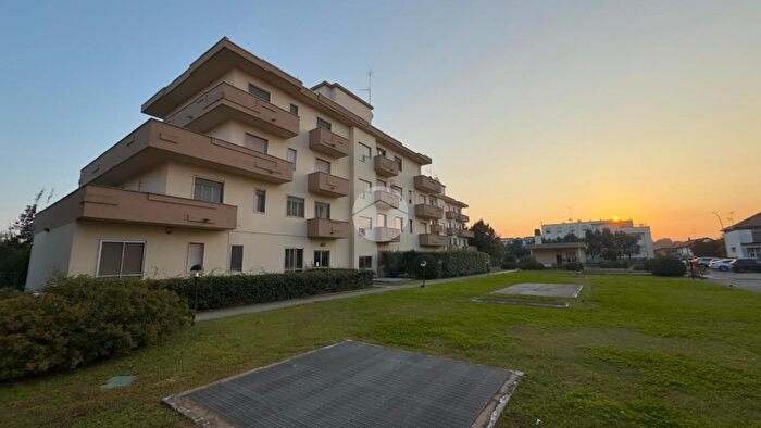 Appartamento quadrilocale in vendita in Corso Genova, Vigevano