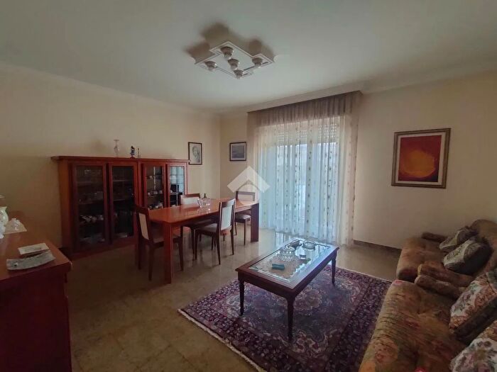 Appartamento quadrilocale in vendita in Via dellEbano, Ragusa