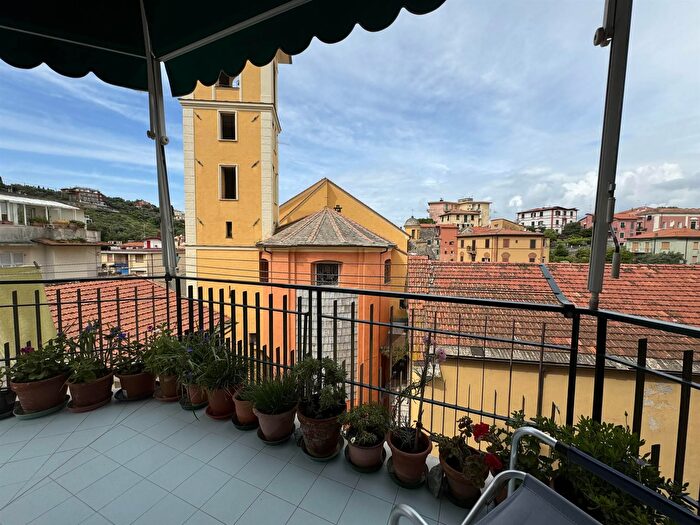 Appartamento quadrilocale in vendita in Lerici