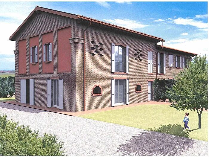 Casa con 9 locali in vendita in Sala Bolognese