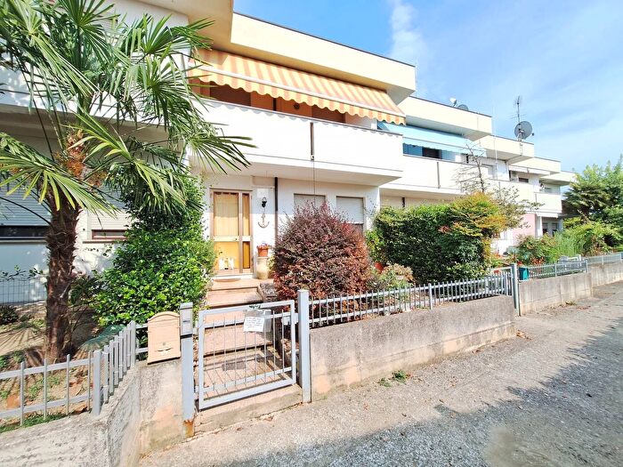 Casa quadrilocale in vendita in Ceregnano