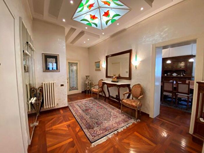 Appartamento quadrilocale in vendita in Via Fratelli Ciccarelli, Macerata