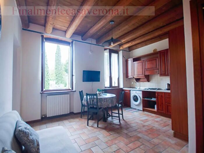 Appartamento bilocale in affitto in Via Marconi, Negrar