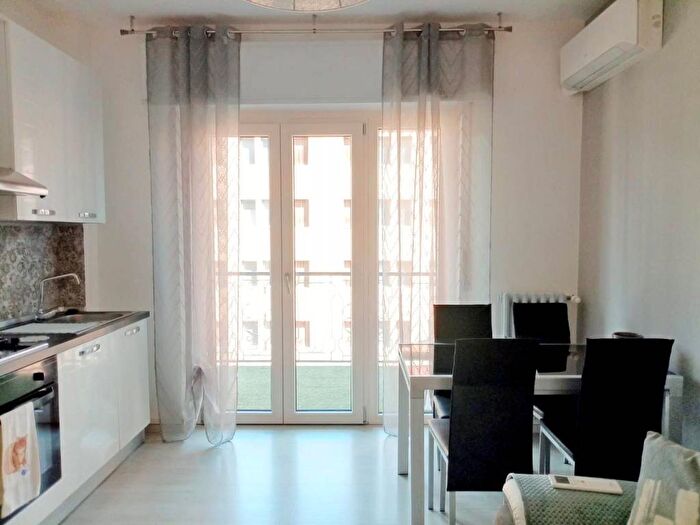 Appartamento trilocale in affitto in Via Geremia Bonomelli, Centro, Domodossola