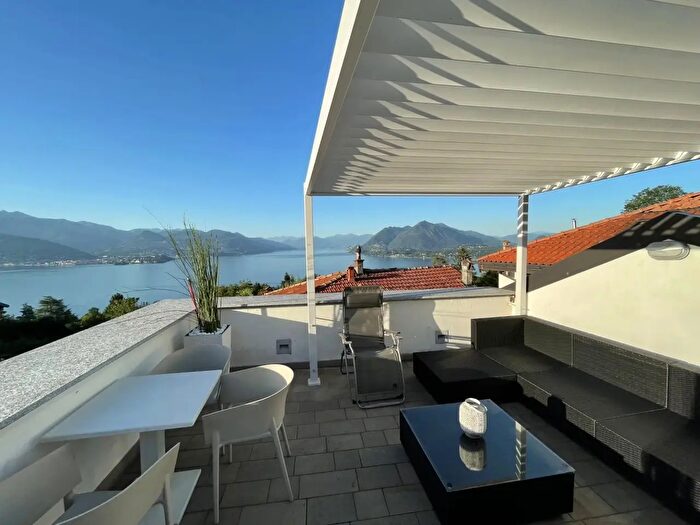 Appartamento trilocale in vendita in Stresa