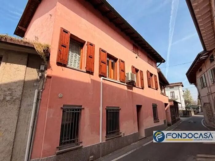 Appartamento con 6 locali in vendita in Via Don Narcisi, Palosco