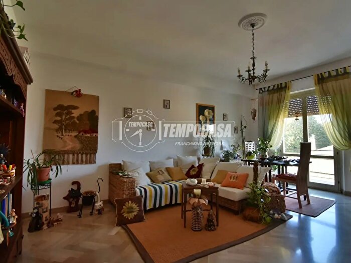 Appartamento quadrilocale in vendita in Viale Bruno Buozzi, Tolentino