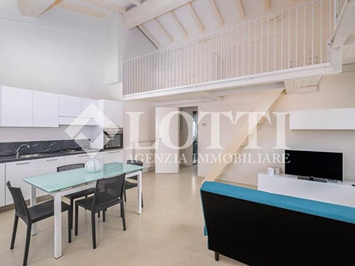 Appartamento trilocale in affitto in Via S Piero, Centro, Bientina