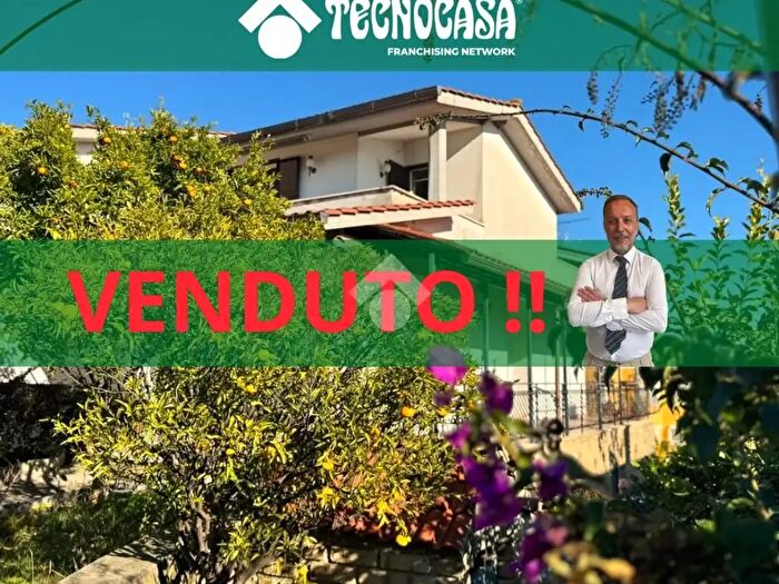 Appartamento con 5 locali in vendita in Villa Via Luigi Petroselli, Anguillara Sabazia