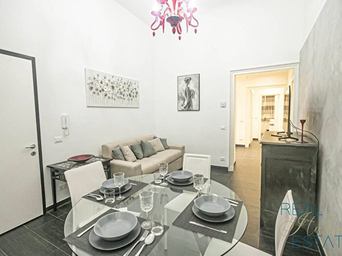 Appartamento trilocale in affitto in PALESTRO, Castelletto, Genova