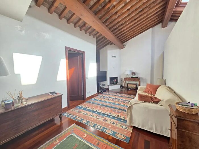 Appartamento trilocale in affitto in Via Ognissanti, Padova