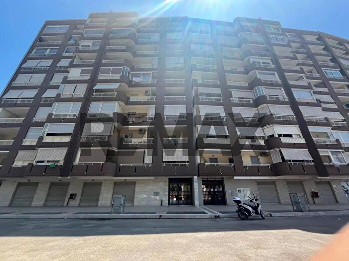 Appartamento trilocale in vendita in Via Francesco Eugenio Silvestri, Bari