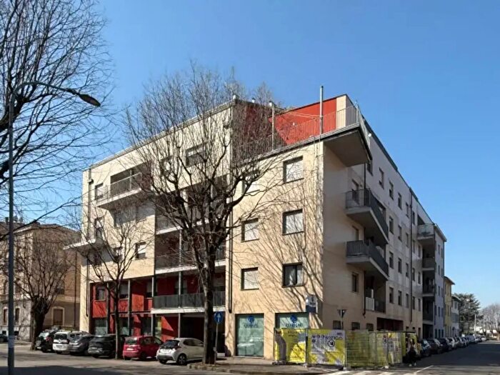 Appartamento trilocale in vendita in Via Papa Giovanni XXIII, Voghera