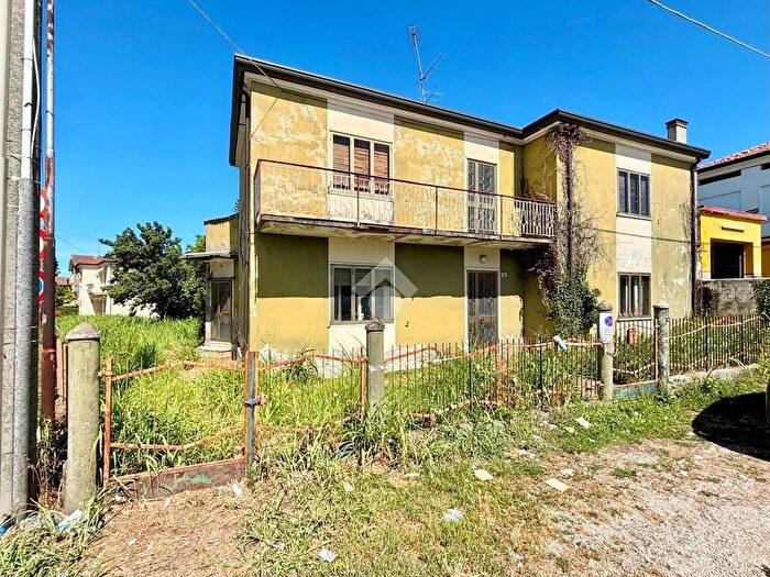 Casa monolocale in vendita in Via G Marconi, Vo