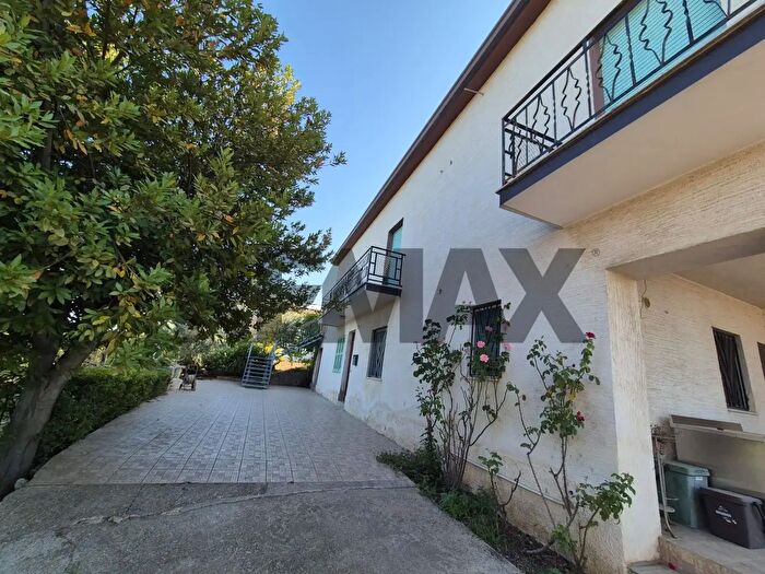 Casa con 9 locali in vendita in Contrada Fonte del Poggio, Poggiofiorito