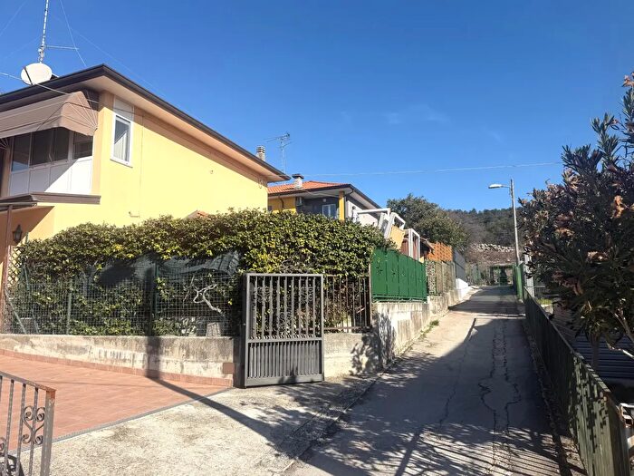 Casa con 10 locali in vendita in Monfalcone
