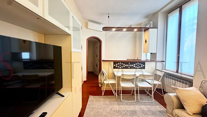 Appartamento trilocale in affitto in Viale Monte Grappa, Milano