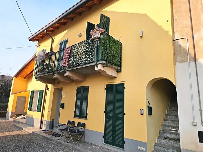 Appartamento trilocale in vendita in Vicolo Luigi Rho, Meda