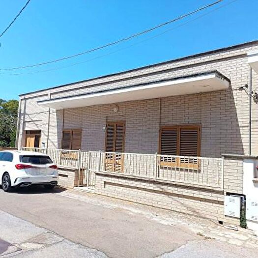 Appartamento con 5 locali in vendita in Via Isonzo, Spongano