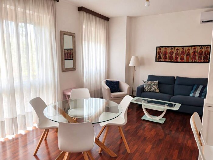 Appartamento trilocale in affitto in Corso Indipendenza, Indipendenza, Milano
