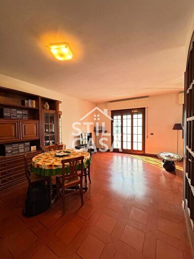 Casa con 5 locali in vendita in Ponte Buggianese