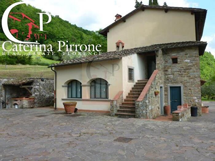 Casa con 15 locali in vendita in Frazione Dicomano Campagna, Dicomano