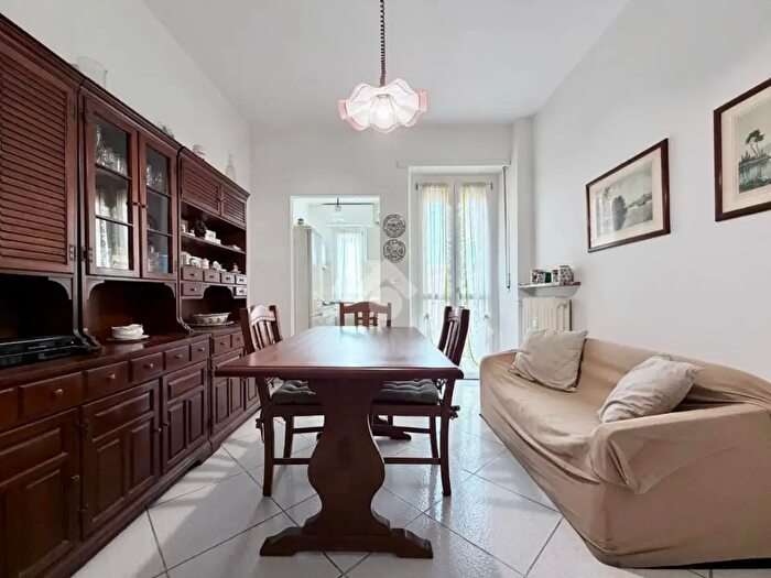 Appartamento trilocale in vendita in Via Boston, Torino