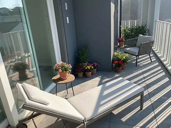 Appartamento quadrilocale in vendita in Via Comino, Padova