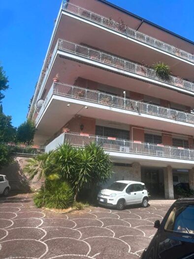 Appartamento con 7 locali in vendita in Via Riccardo Zandonai Roma, Roma