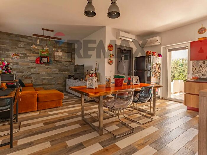 Casa quadrilocale in vendita in Via Nazionale Borgo del Sole Nc, Bari