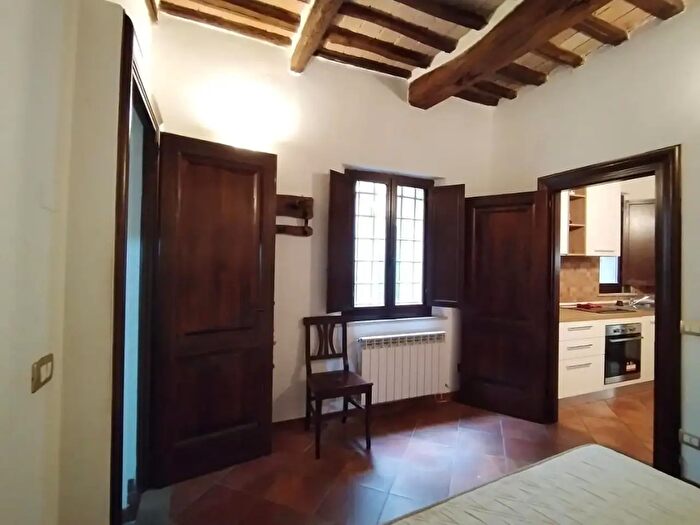 Appartamento con 5 locali in vendita in di Città, Siena
