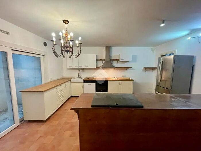 Appartamento trilocale in vendita in Vicolo Carlo Scarpa, Volpago Del Montello