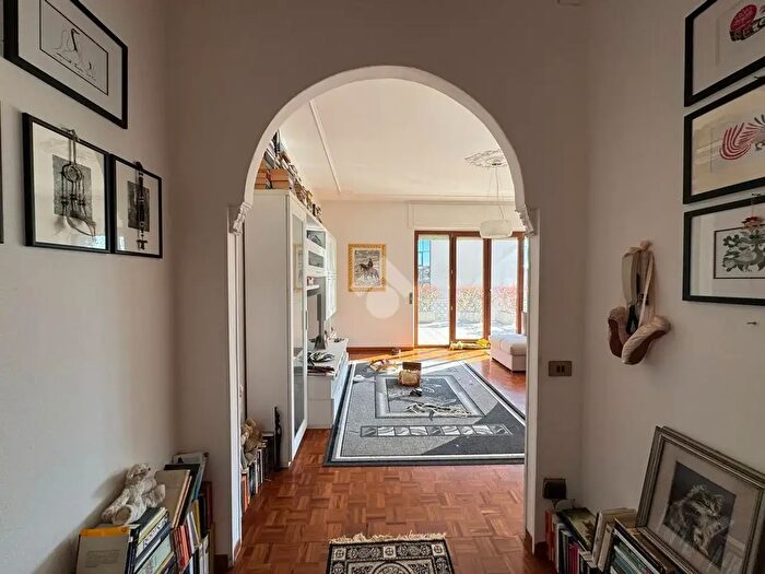 Appartamento quadrilocale in vendita in Via Sempione, Oleggio