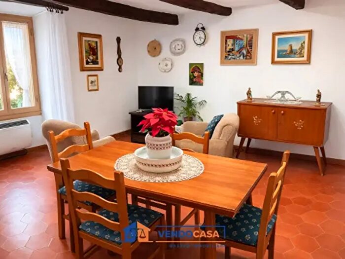 Appartamento con 5 locali in vendita in Via San Leonardo, Imperia