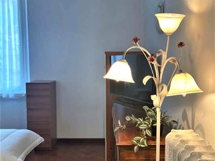 Appartamento trilocale in affitto in Via Antonio Stradivari, Buenos Aires, Milano