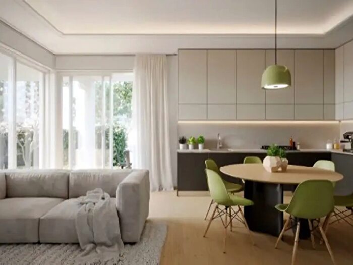 Appartamento con 5 locali in vendita in Via Aretina a, Firenze