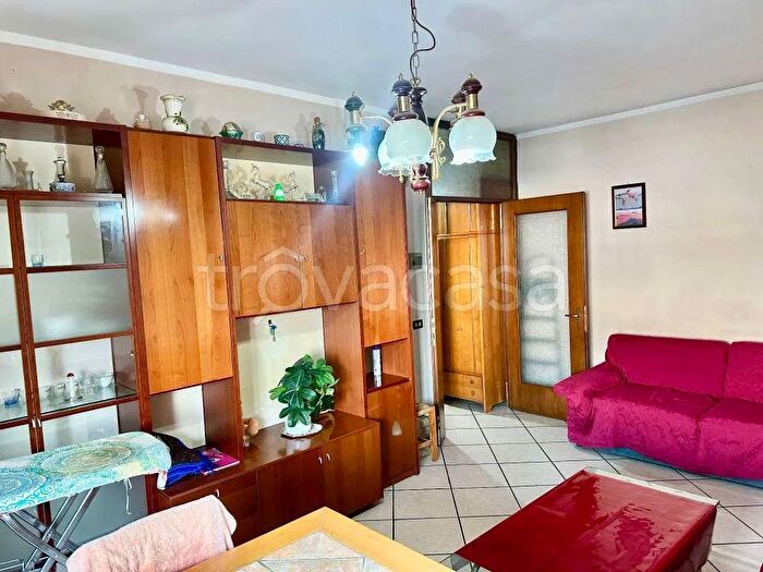 Appartamento trilocale in vendita in Via Graziosi, Carpi