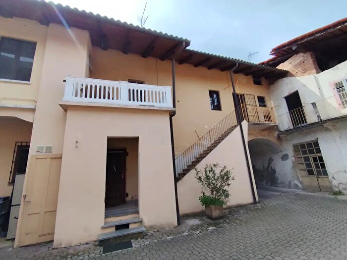 Appartamento trilocale in vendita in Via Botta, Vische