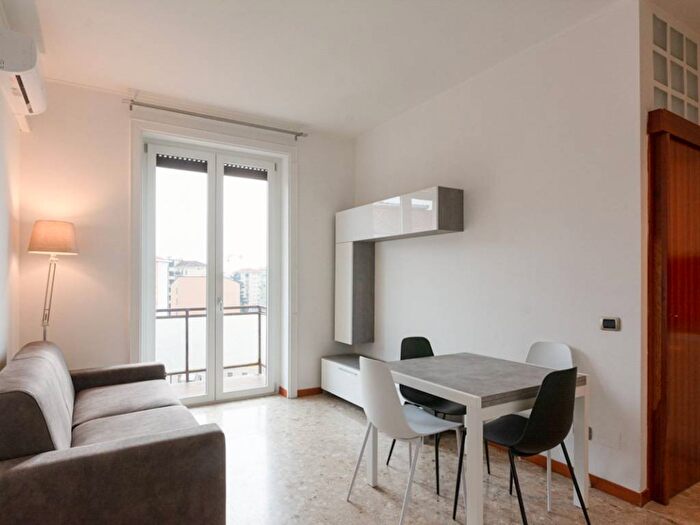 Appartamento bilocale in affitto in Via Privata Piero Martinetti, Piazzale Siena, Milano