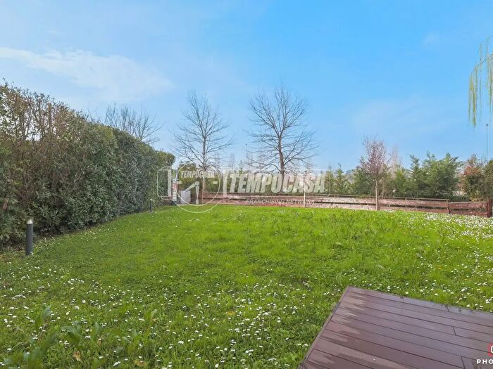 Appartamento con 6 locali in vendita in Viale Assab, Riccione