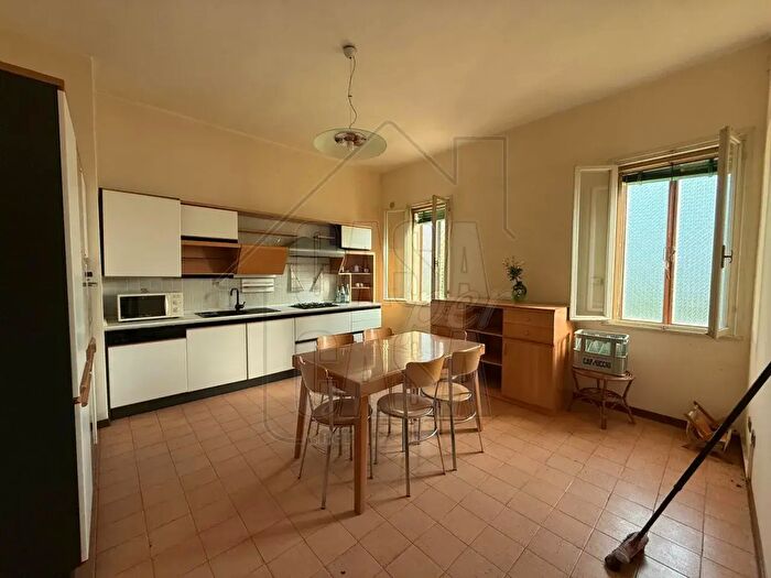 Appartamento trilocale in vendita in Via Soster, Este