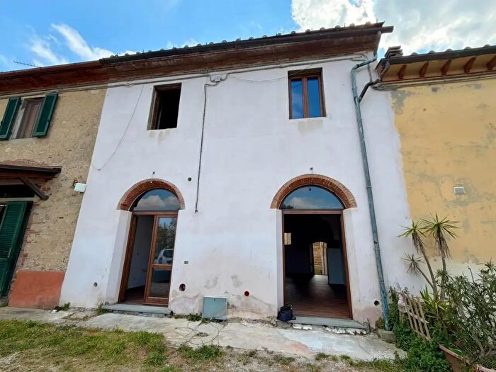 Casa con 7 locali in vendita in Casciana Terme Lari