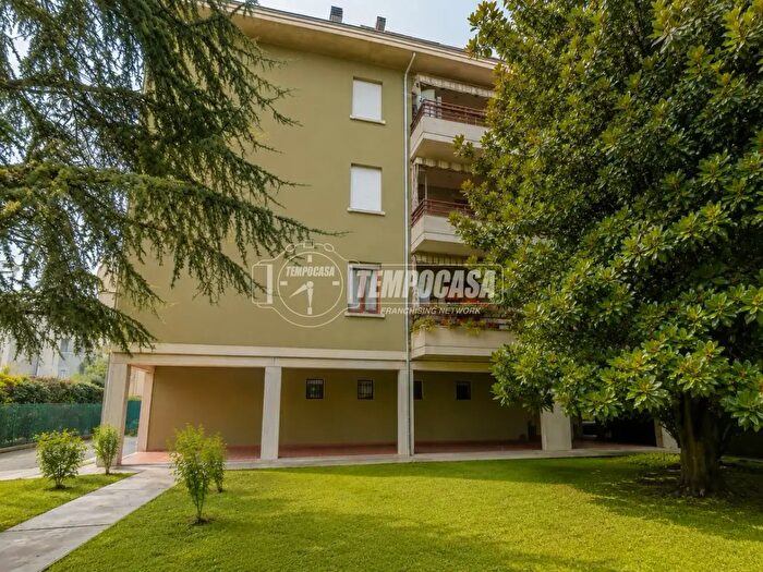 Appartamento trilocale in vendita in Via Giuseppe Verdi, Montecchio Emilia