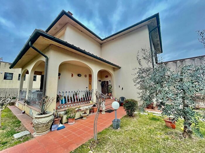 Casa con 7 locali in vendita in Figline E Incisa Valdarno, Figline e Incisa Valdarno