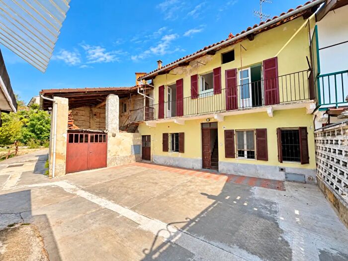 Casa quadrilocale in vendita in Via XXV Aprile, Baldissero D'Alba