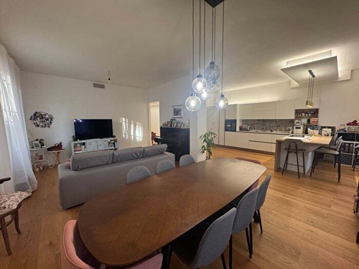 Appartamento con 6 locali in vendita in Via Duccio di Buoninsegna, Soffiano, Firenze
