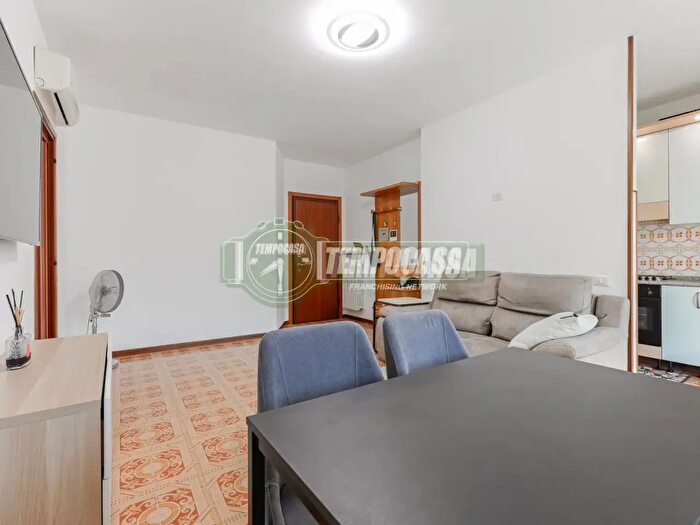 Appartamento bilocale in vendita in Via Francesco Nullo, Grassobbio