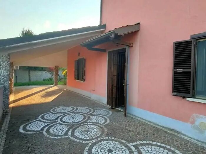 Casa trilocale in vendita in Villanova Del Sillaro